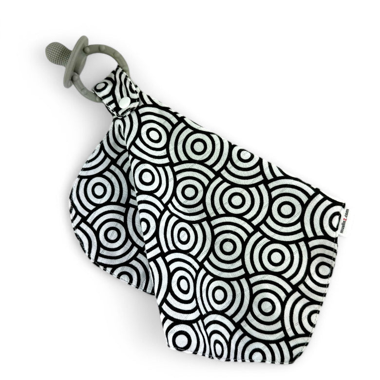 Mini Muzi Muslin Sensory Cloth by MuslinZ